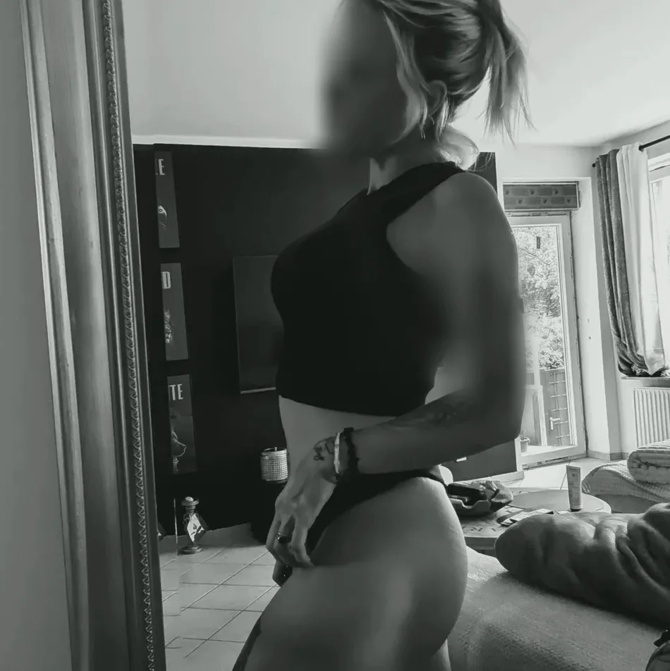 Molly, 38