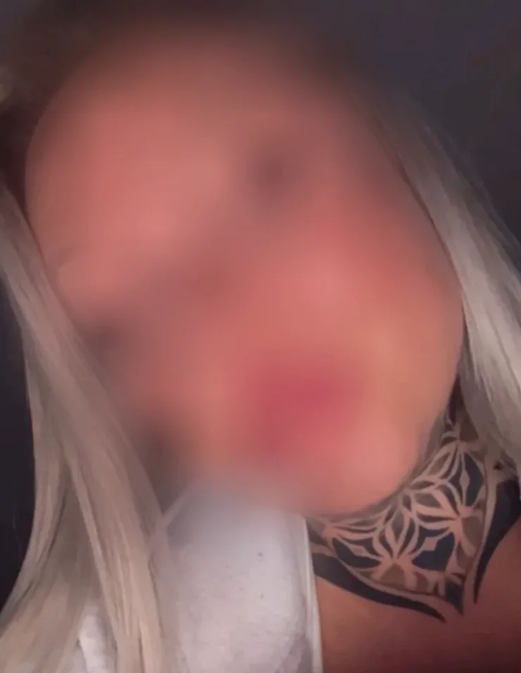 Nellie, 32