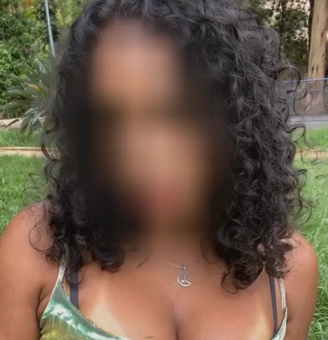 Petra, 24