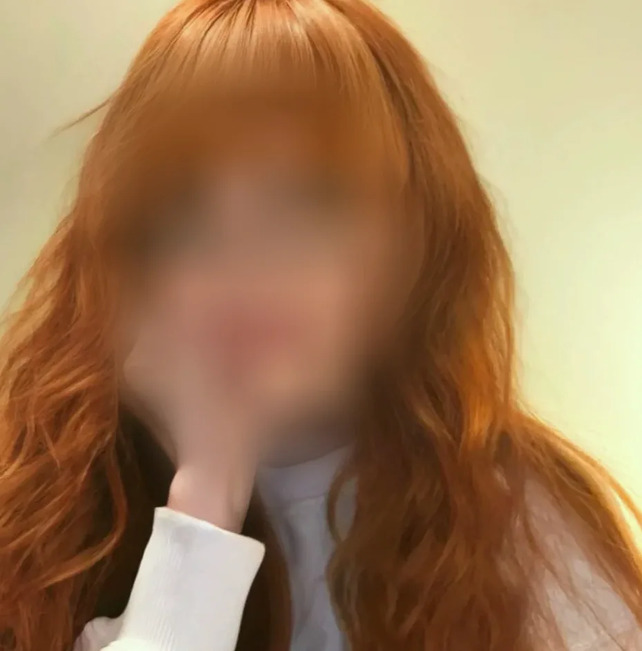 Yvonne, 27