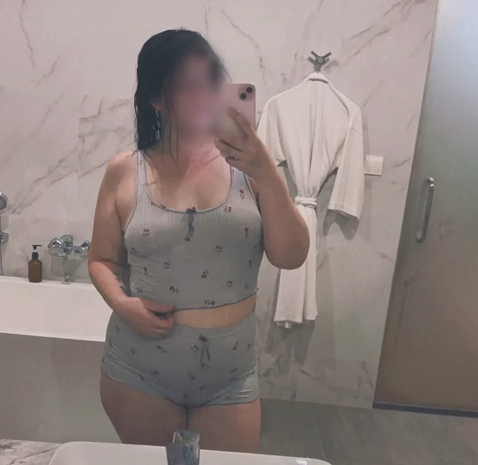 Zainab, 27